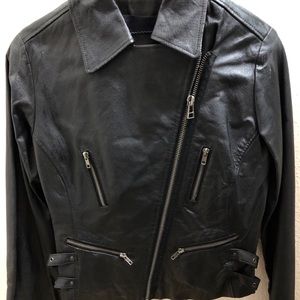 Women’s leather jacket 🧥